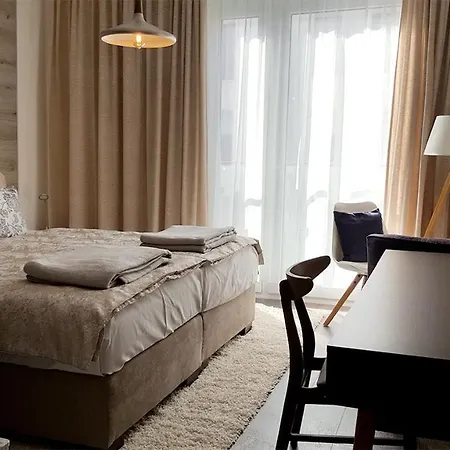 Opus And Nuance-the Chic Downtown