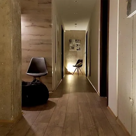 Opus And Nuance-the Chic Downtown *
